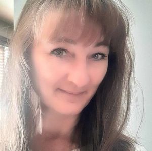 Meet your Posher, Faylene